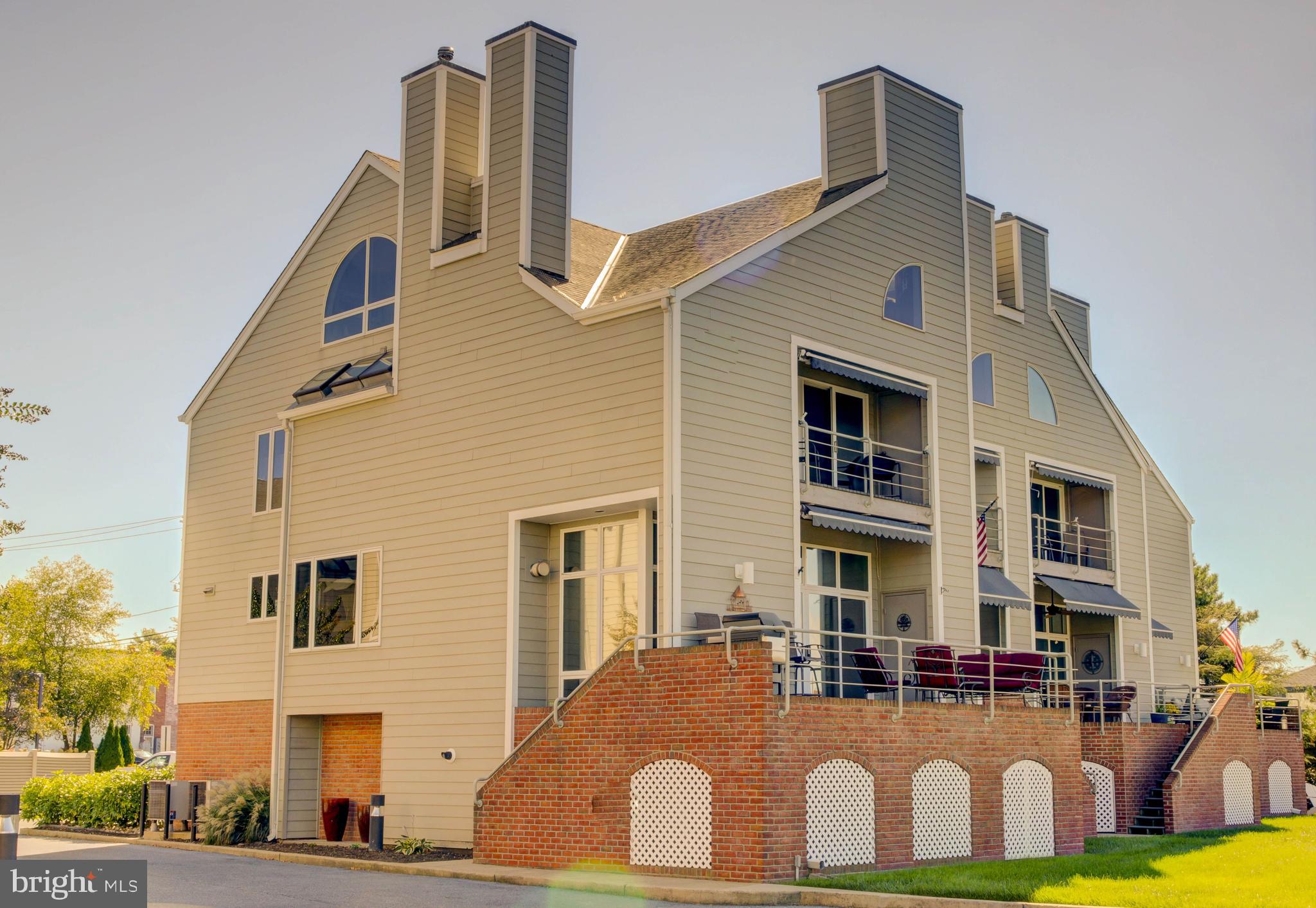 104 CAMBRIDGE LANDING 104A
