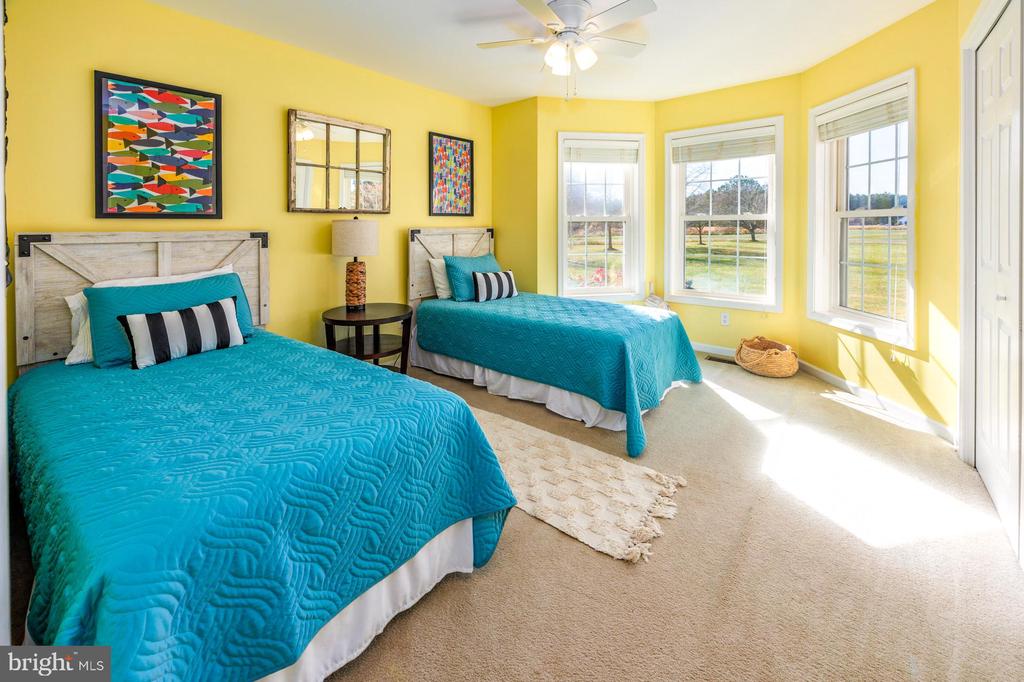 4903 MALLARD COVE