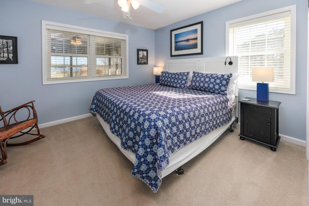 4903 MALLARD COVE