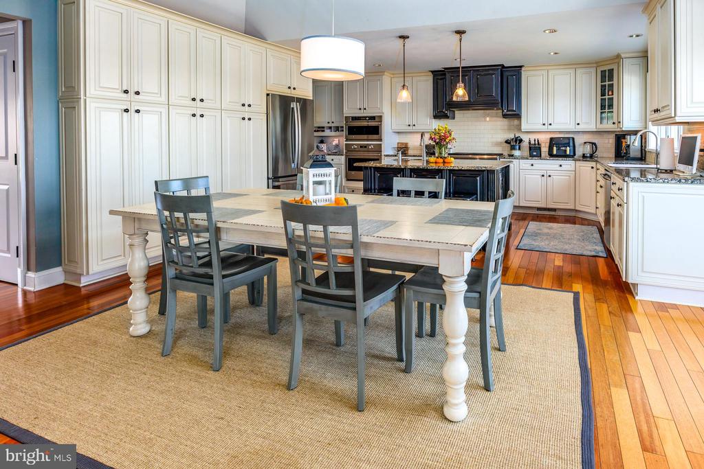 4903 MALLARD COVE