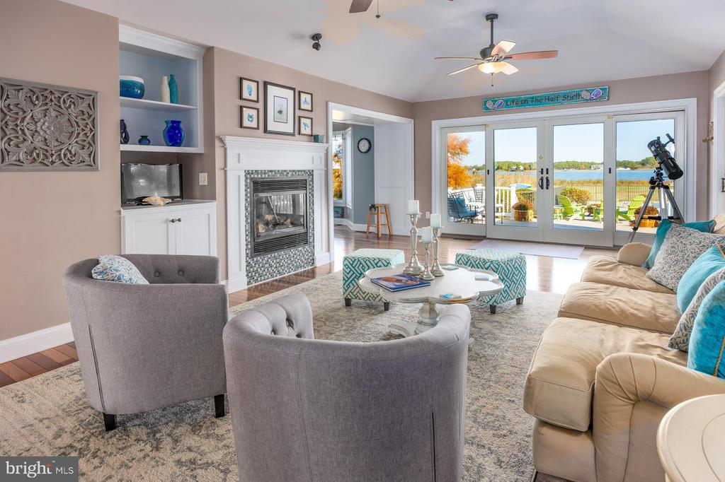 4903 MALLARD COVE