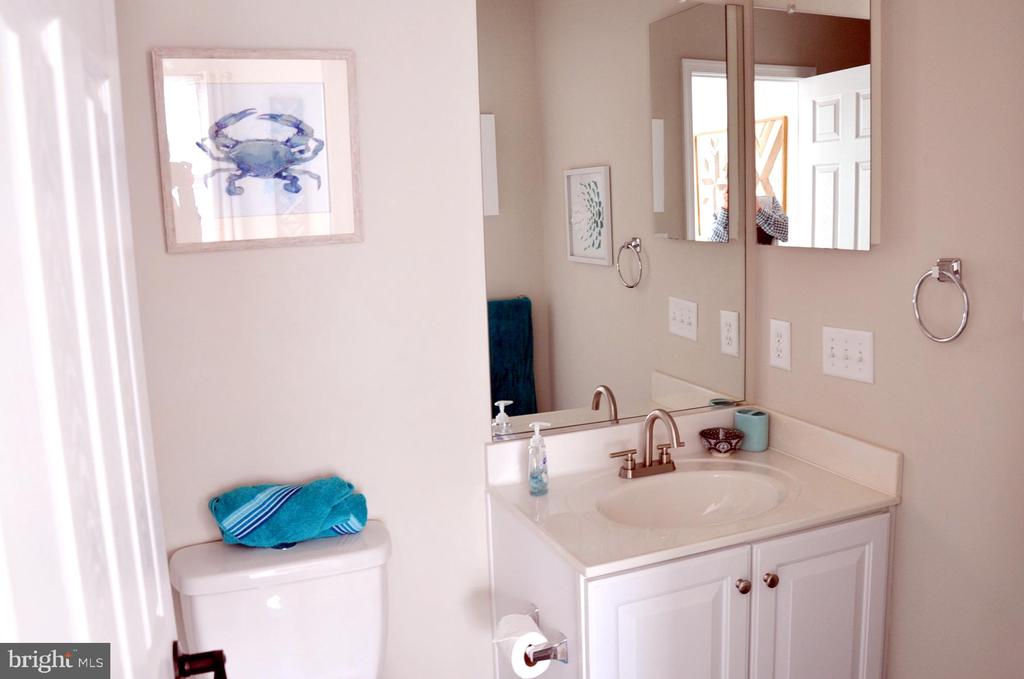 105 SAILORS LANE 105