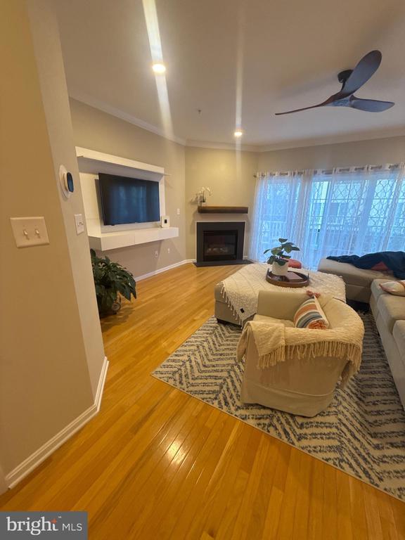105 SAILORS LANE 105