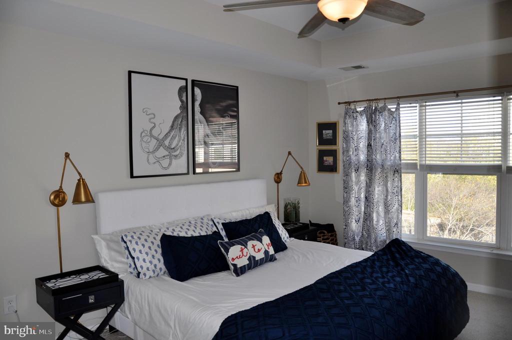 105 SAILORS LANE 105