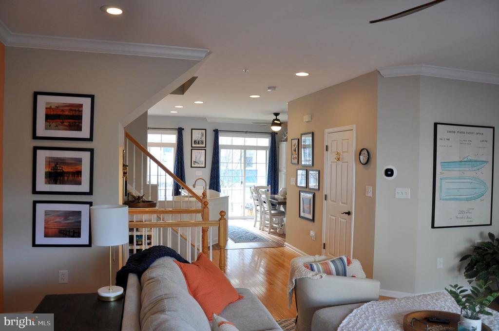 105 SAILORS LANE 105