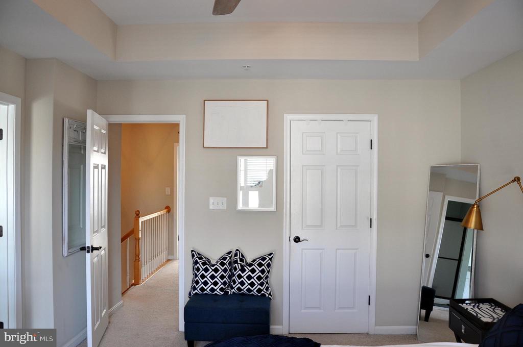 105 SAILORS LANE 105