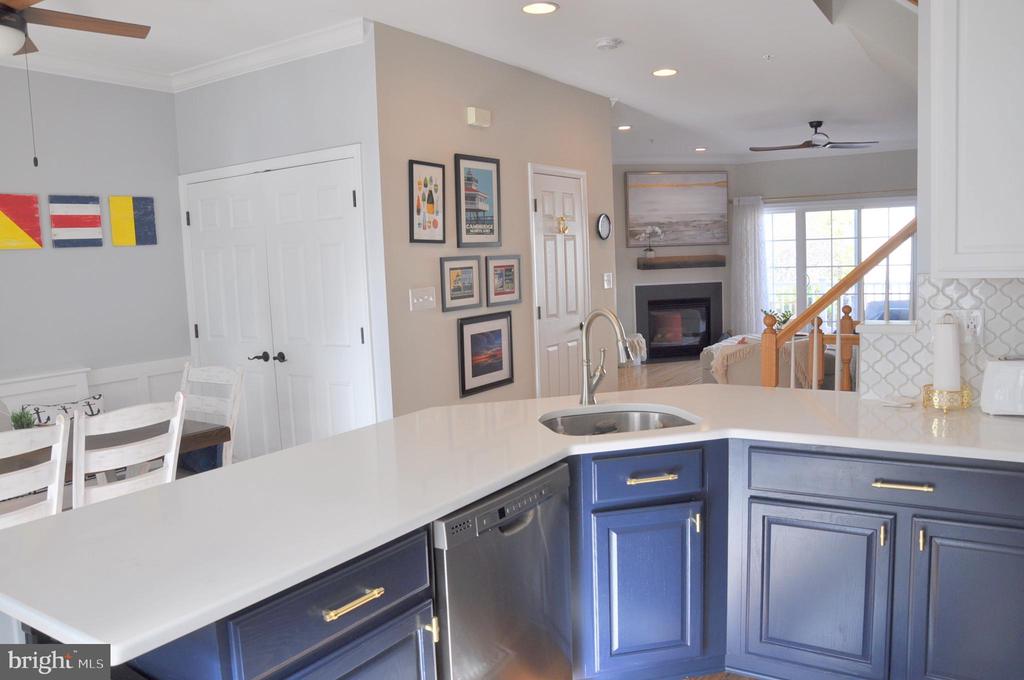 105 SAILORS LANE 105
