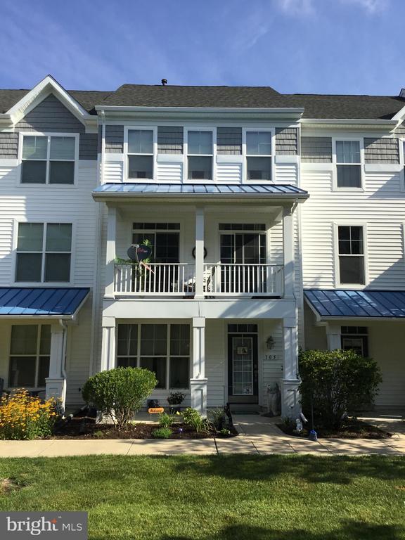 105 SAILORS LANE 105