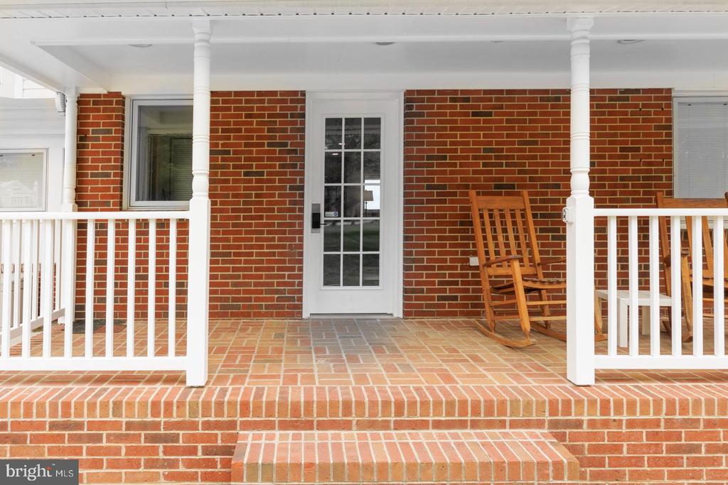 1313 BROADVIEW DRIVE