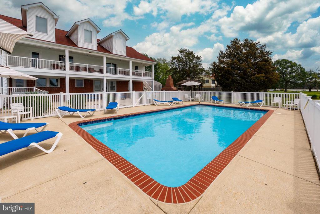 1313 BROADVIEW DRIVE