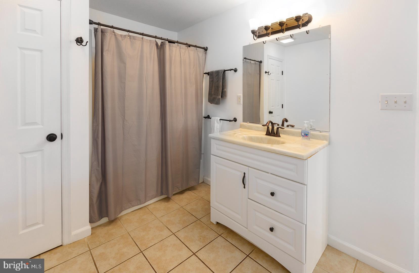 1313 BROADVIEW DRIVE