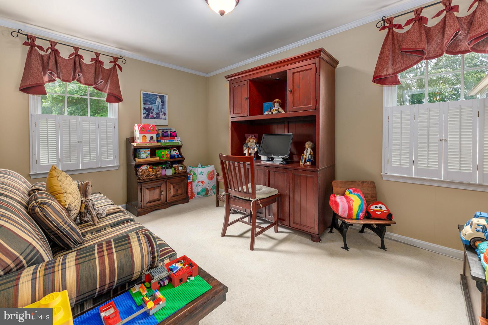 5644 CLIFTON WOODS DRIVE