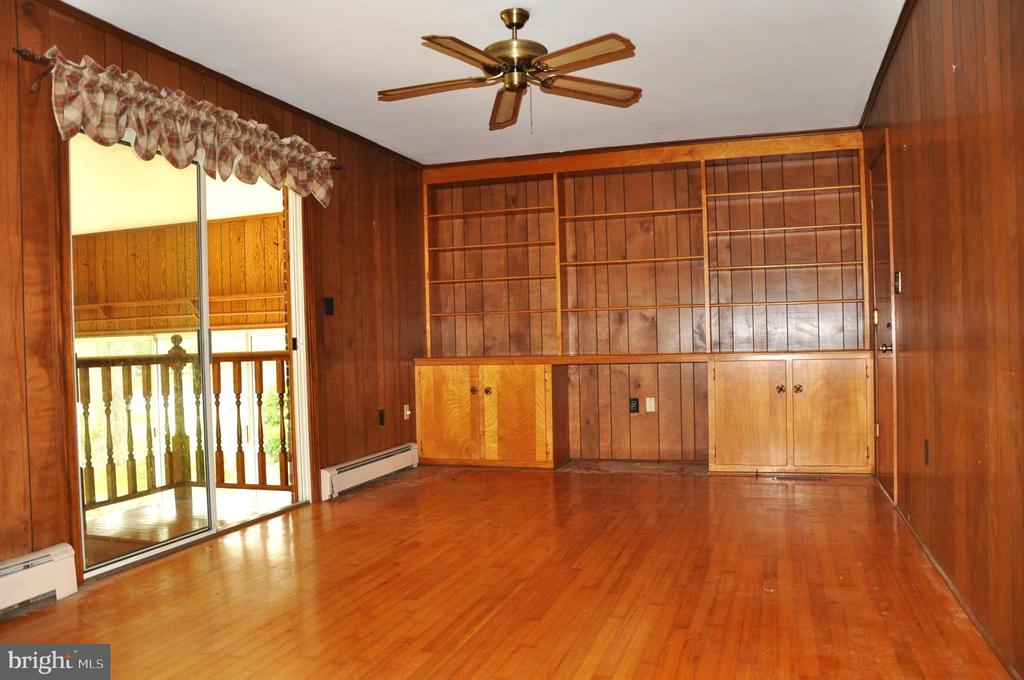 3202 HOLLY LANE