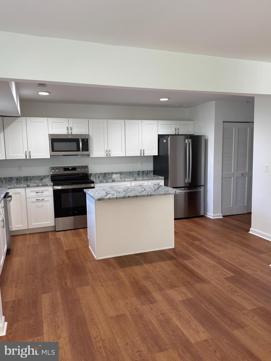 201 CANVASBACK WAY