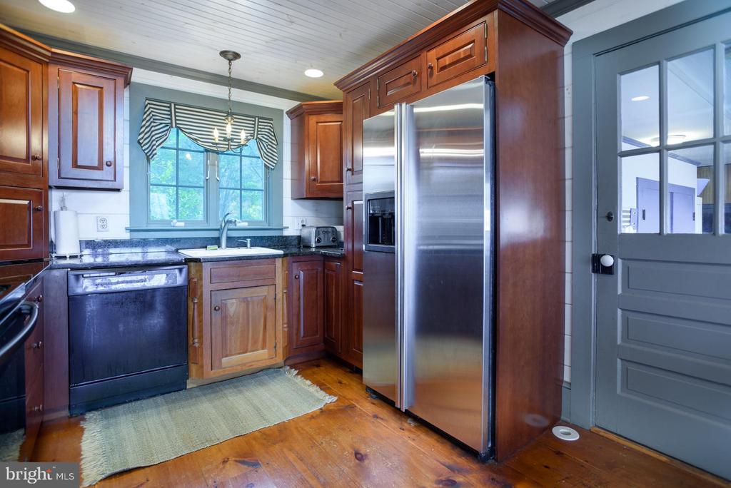 1308 TOWN POINT ROAD