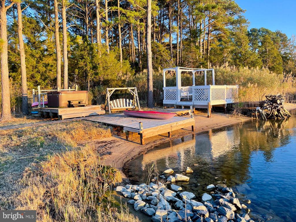 1308 TOWN POINT ROAD