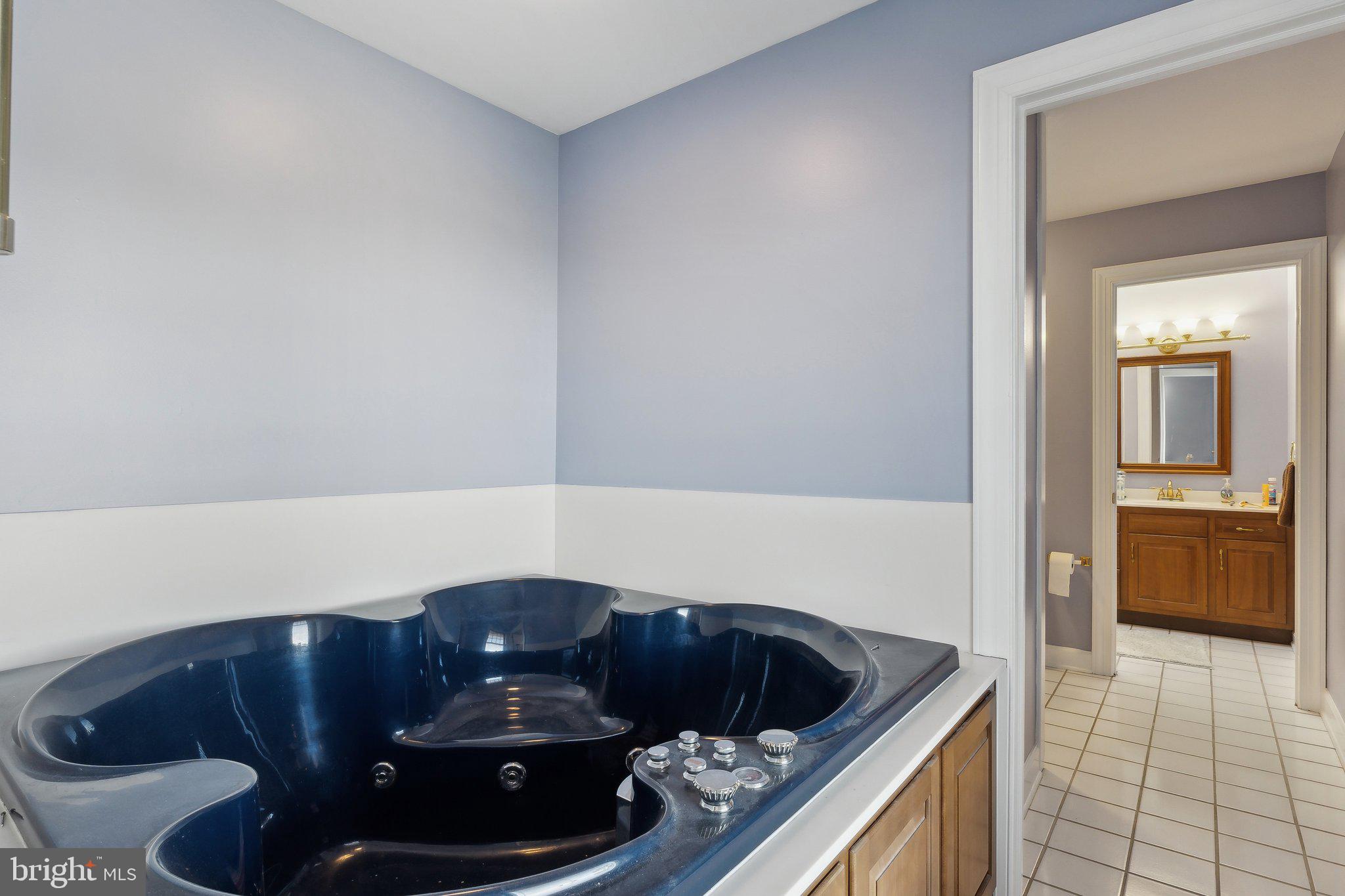 5253 RAGGED POINT ROAD