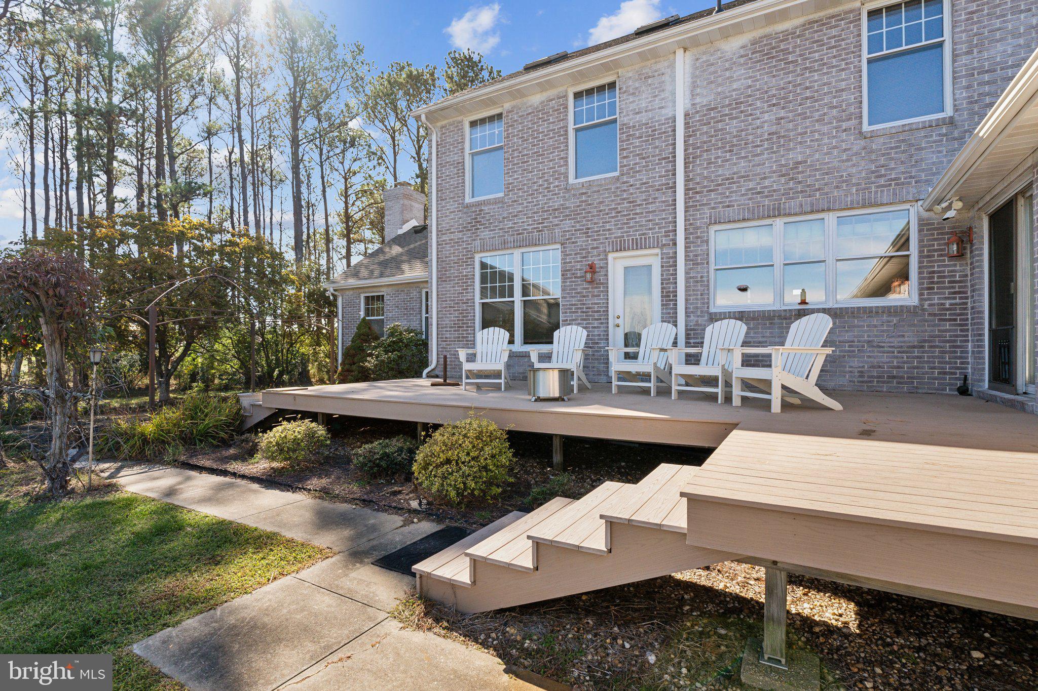 5253 RAGGED POINT ROAD