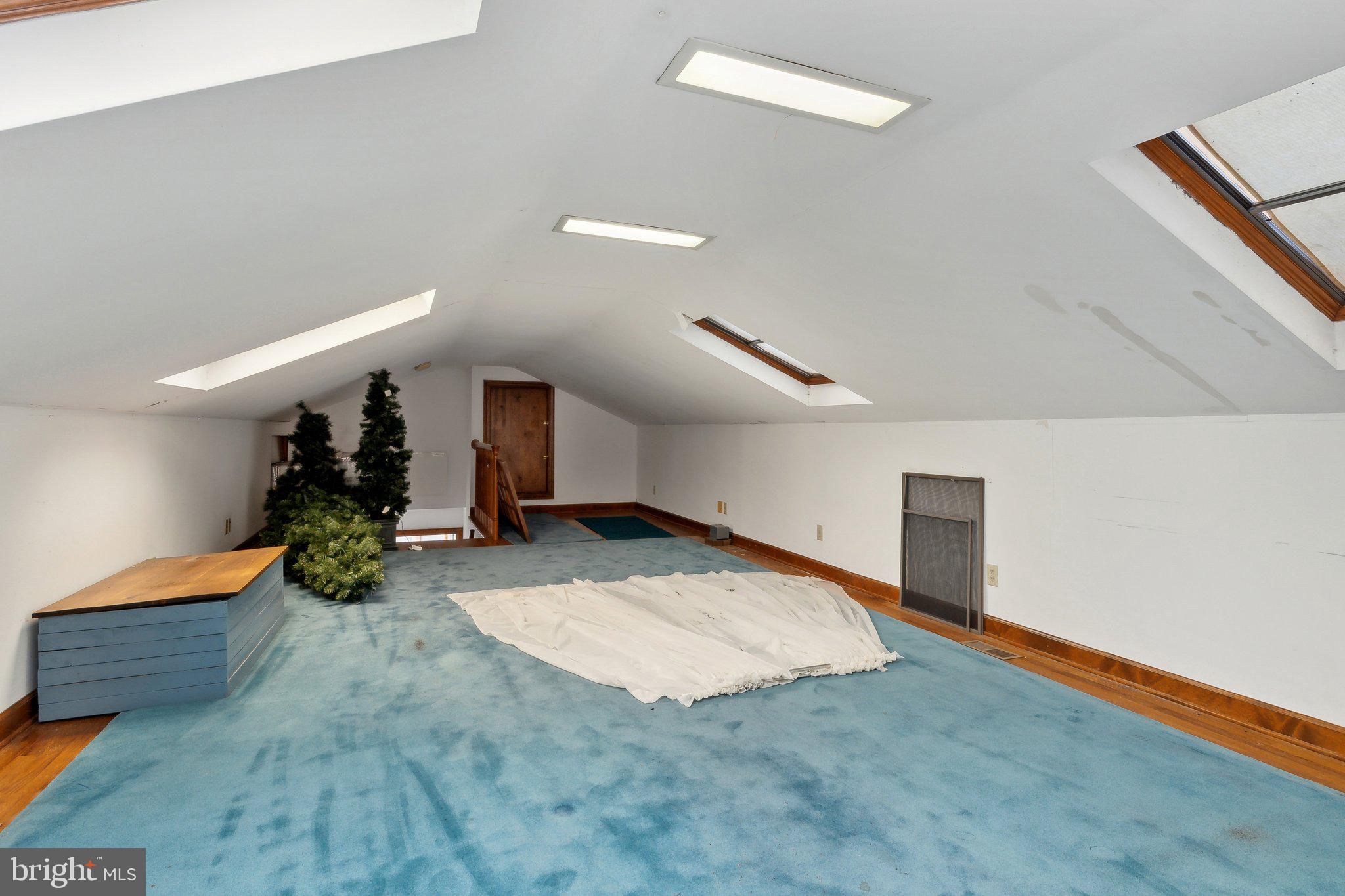 5253 RAGGED POINT ROAD