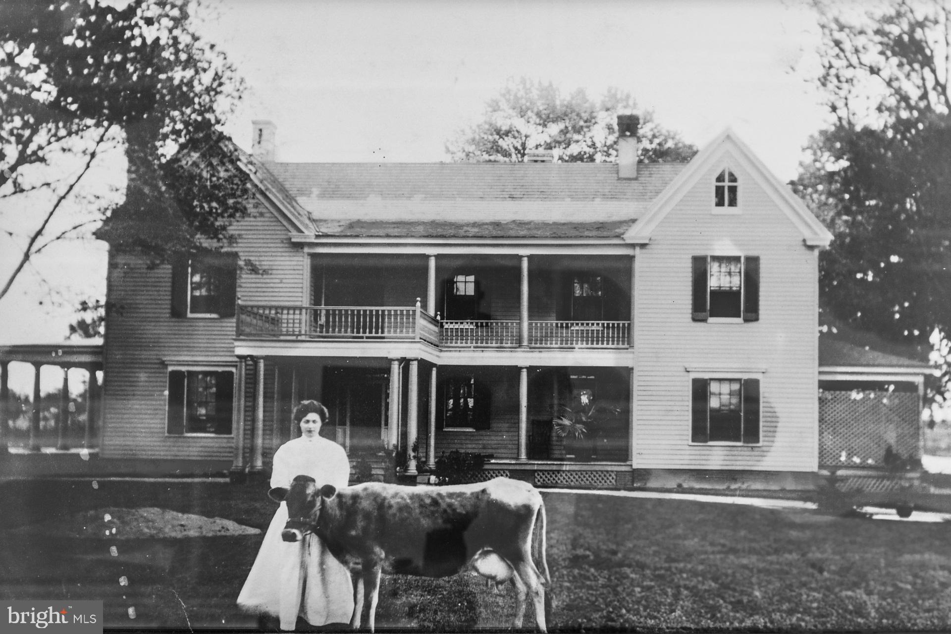 2208 HORNS POINT ROAD