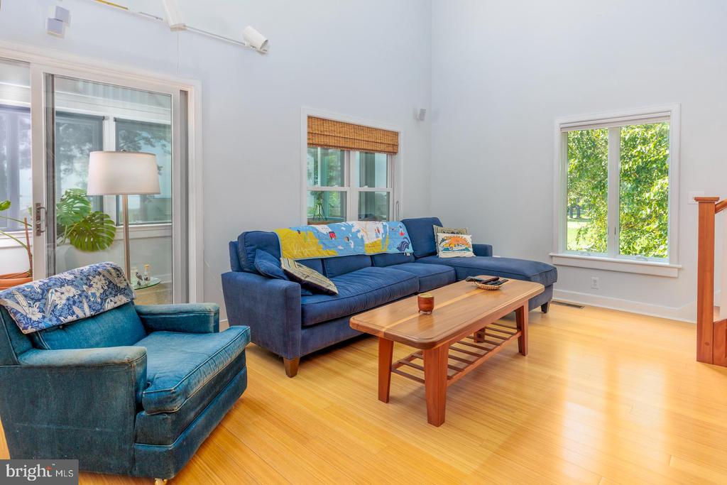 3113 BAY VIEW DRIVE