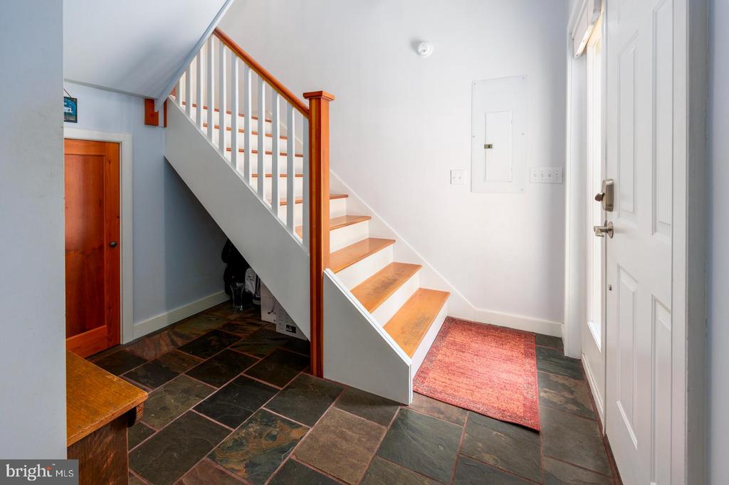 3113 BAY VIEW DRIVE