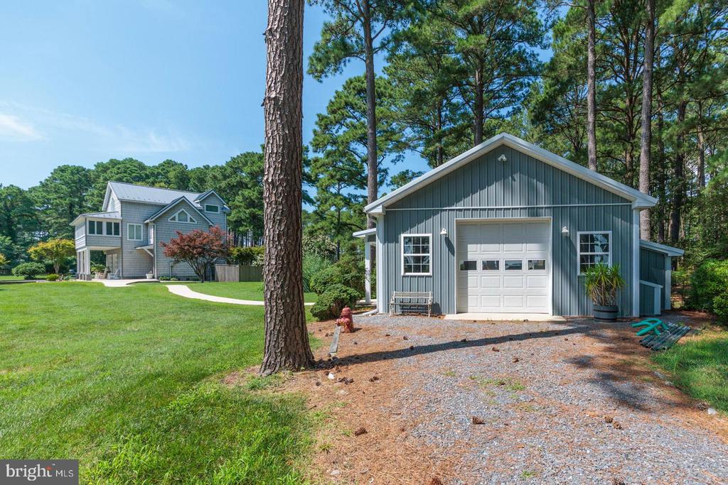 3113 BAY VIEW DRIVE