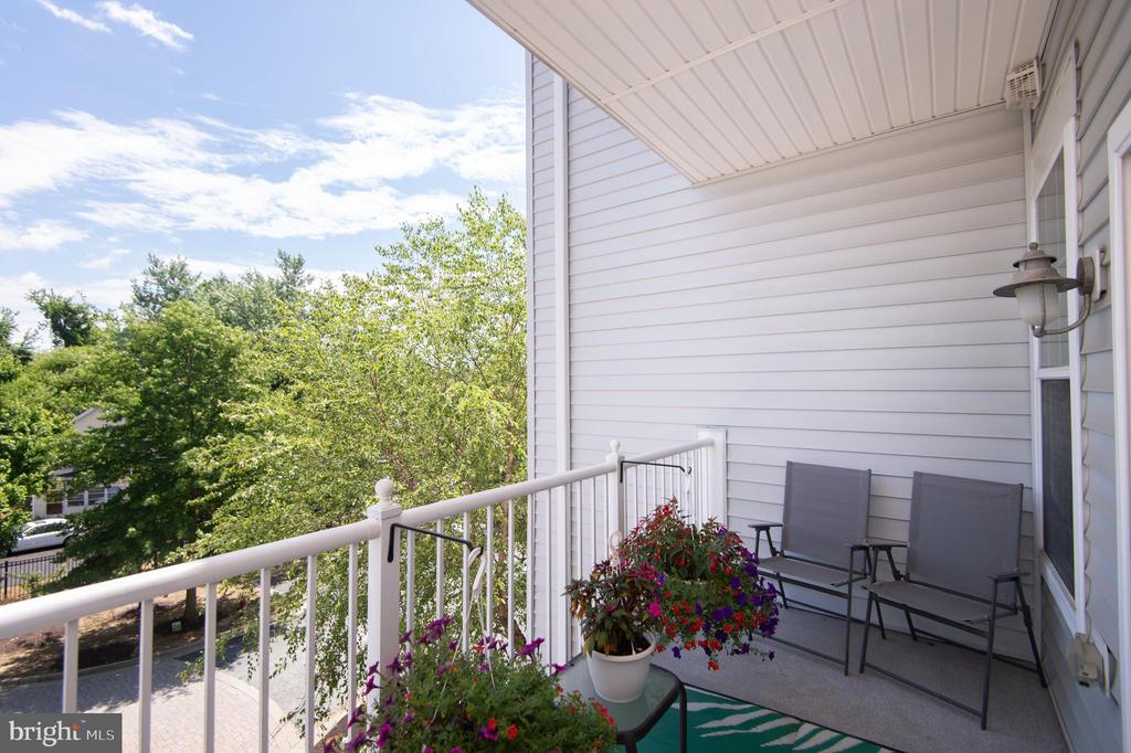 700 CATTAIL COVE Unit: 212