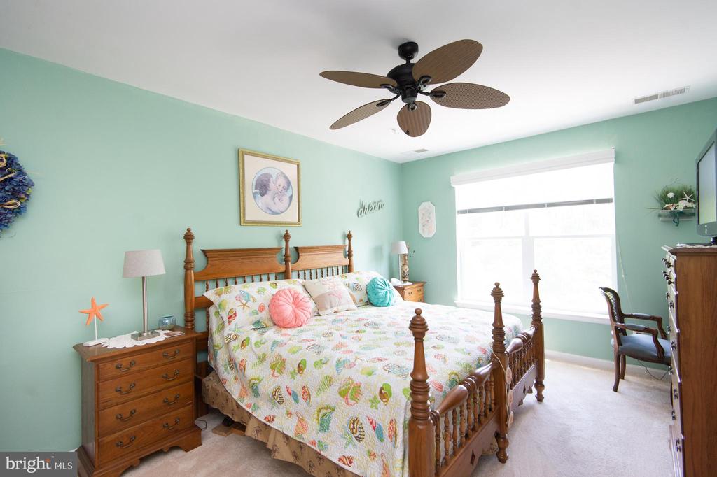 700 CATTAIL COVE Unit: 212