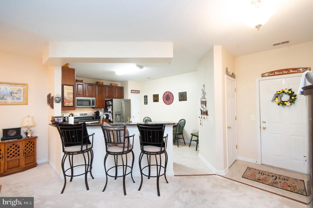 700 CATTAIL COVE Unit: 212
