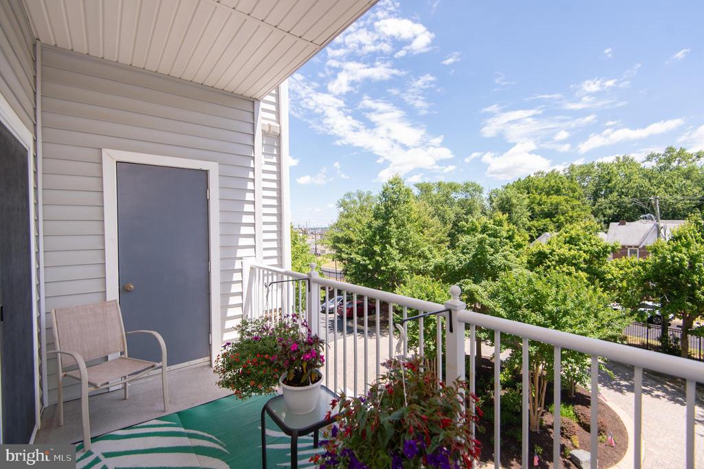 700 CATTAIL COVE Unit: 212