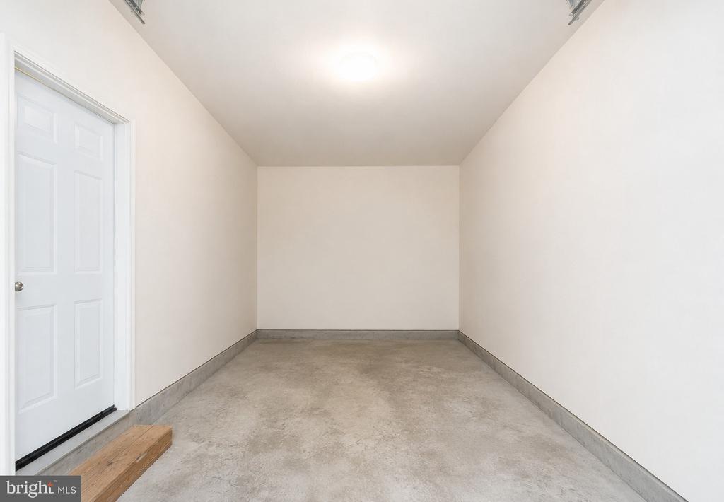 329 SHIPYARD DRIVE Unit: 73