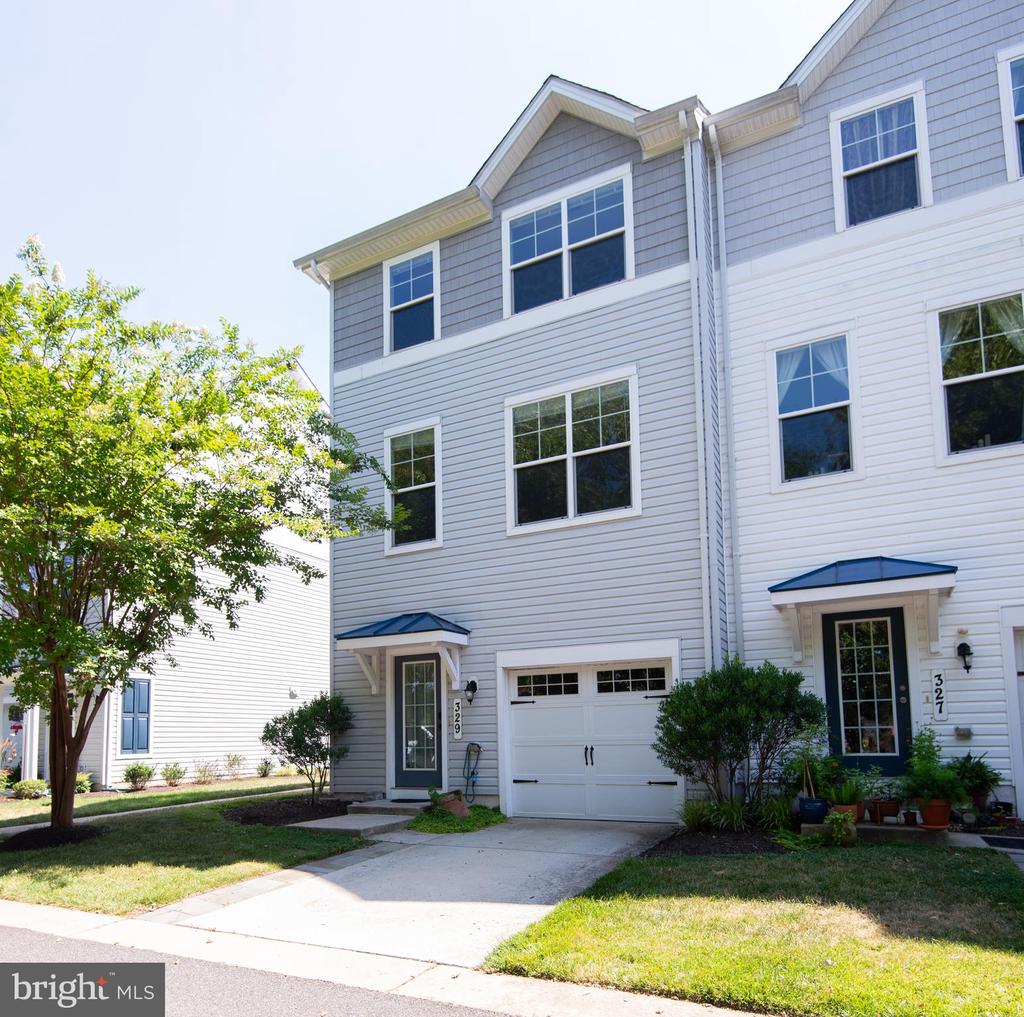 329 SHIPYARD DRIVE Unit: 73