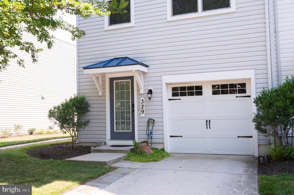 329 SHIPYARD DRIVE Unit: 73
