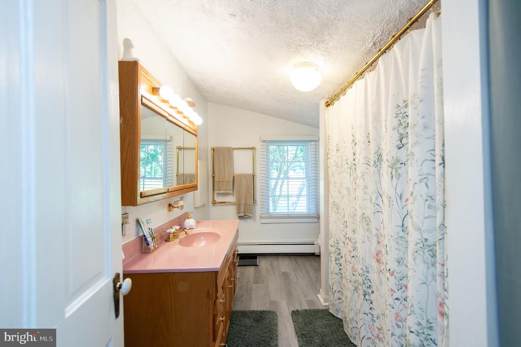 885 HUDSON ROAD