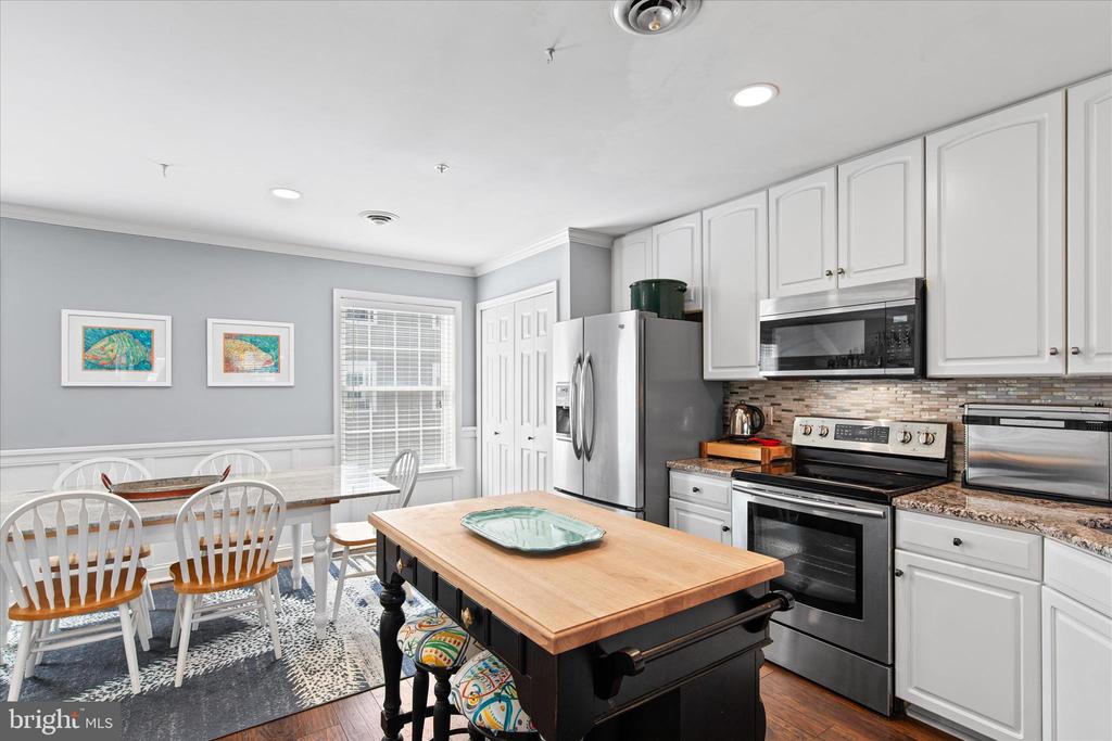121 70TH STREET Unit: 4