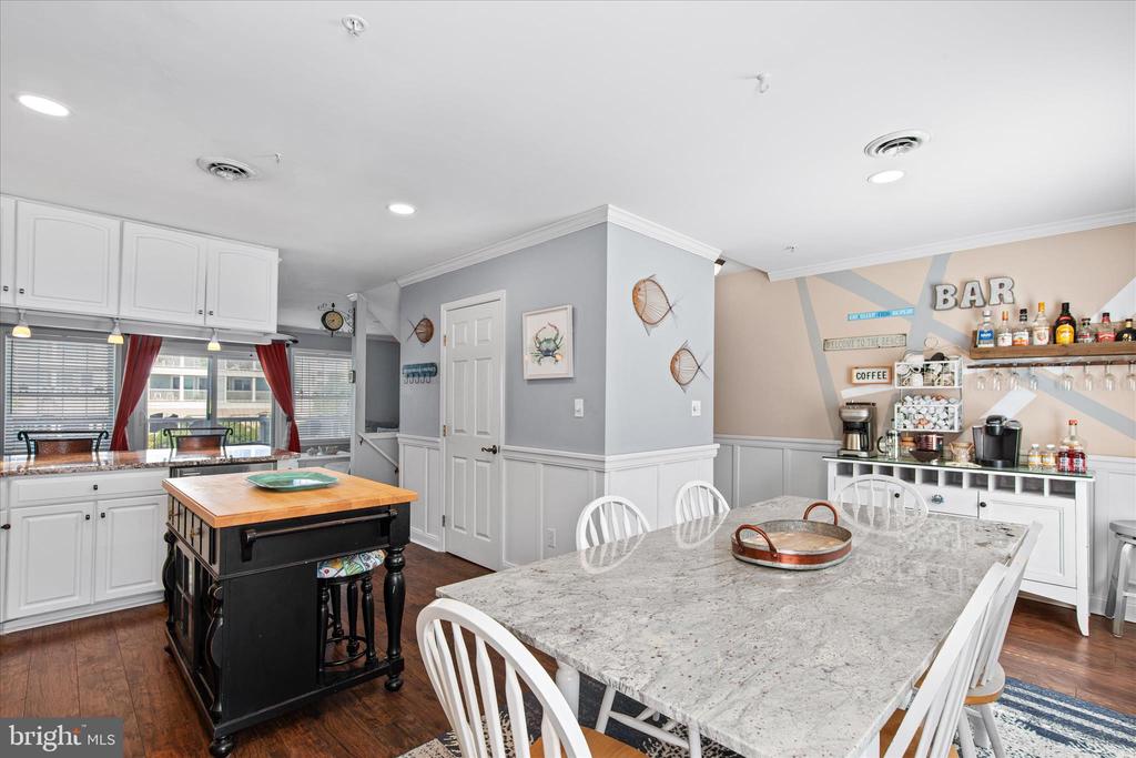 121 70TH STREET Unit: 4