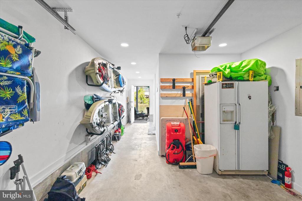 121 70TH STREET Unit: 4