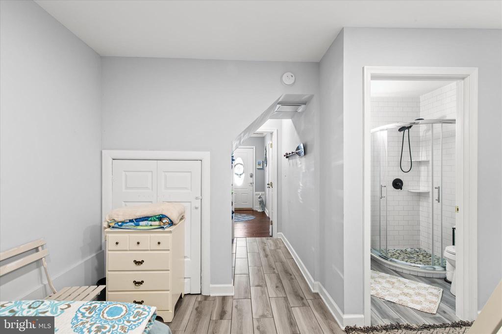 121 70TH STREET Unit: 4