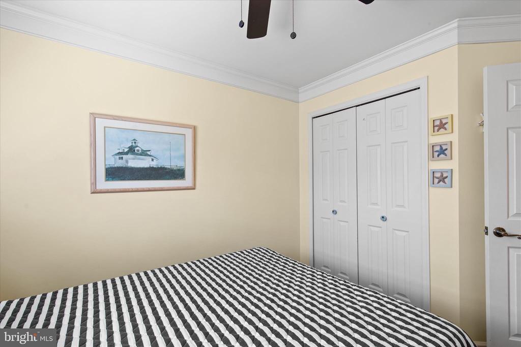 121 70TH STREET Unit: 4