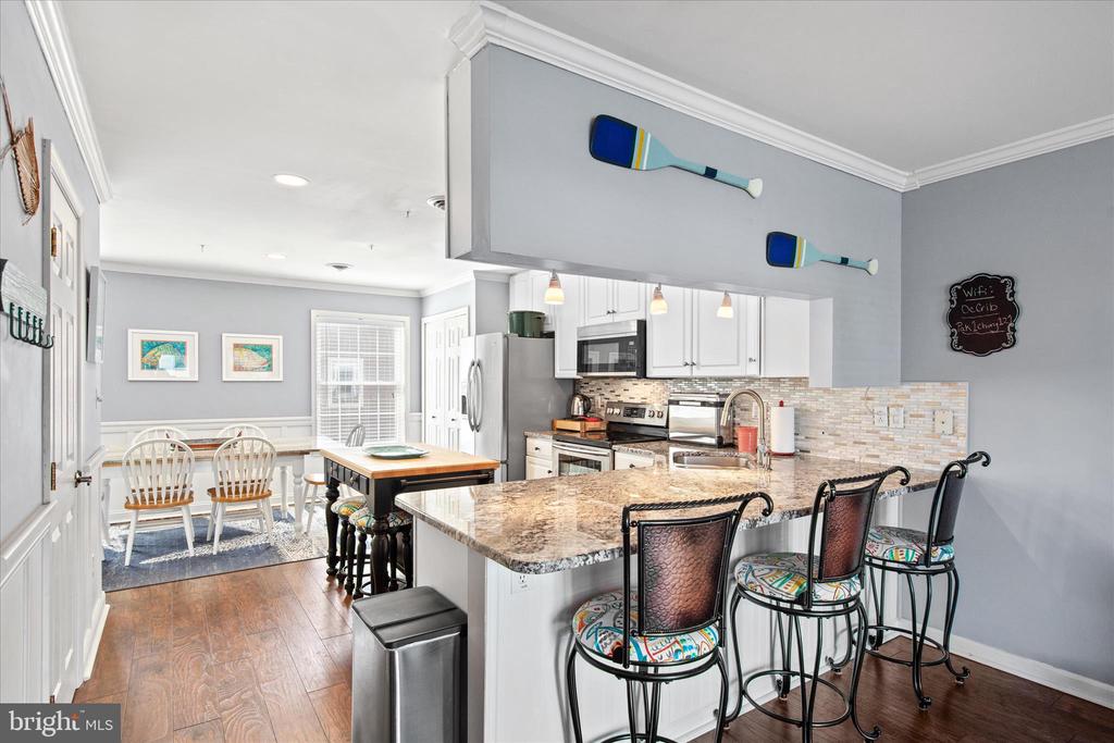 121 70TH STREET Unit: 4