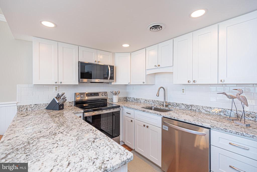 3001 ATLANTIC AVENUE Unit: 203