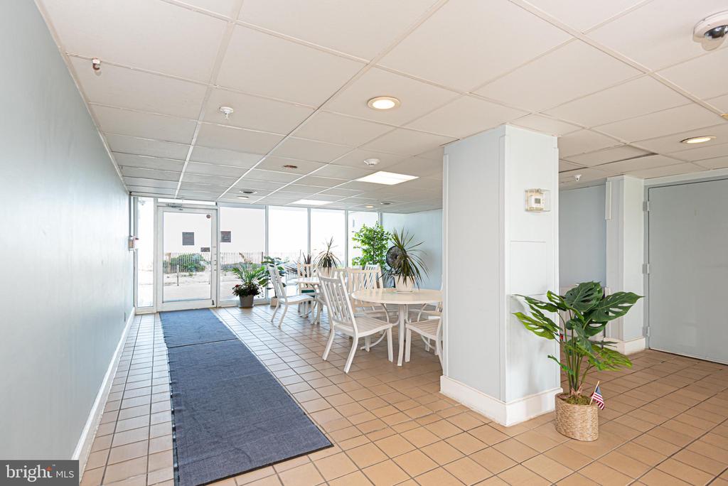 3001 ATLANTIC AVENUE Unit: 203