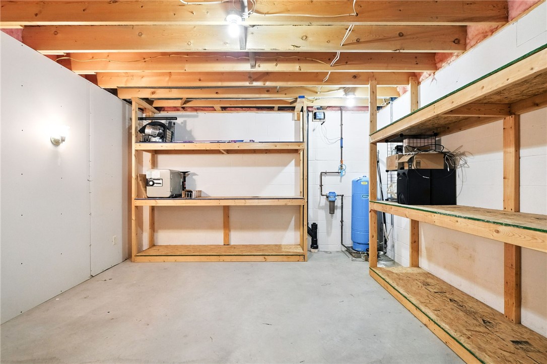 104 Moore Rd