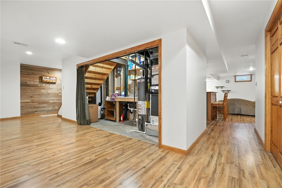 104 Moore Rd