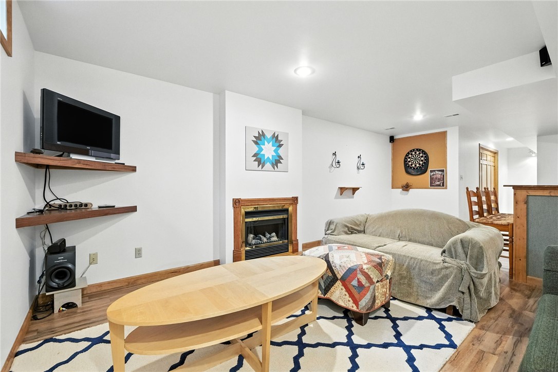 104 Moore Rd