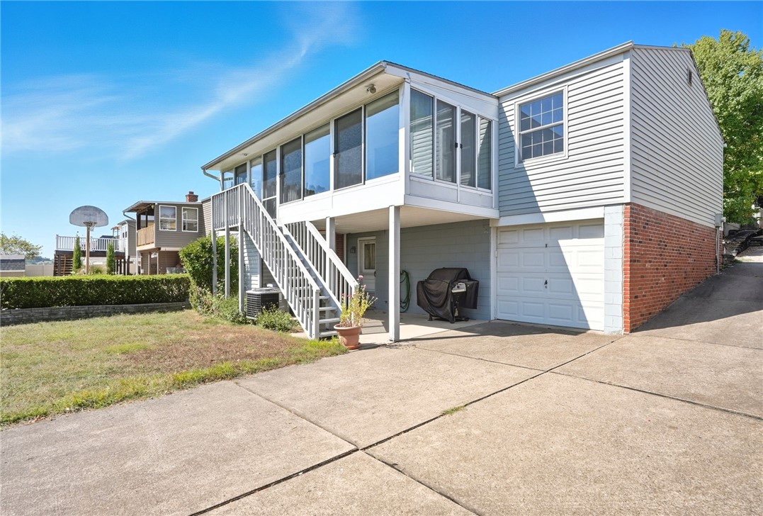 524 Fieldcrest Dr