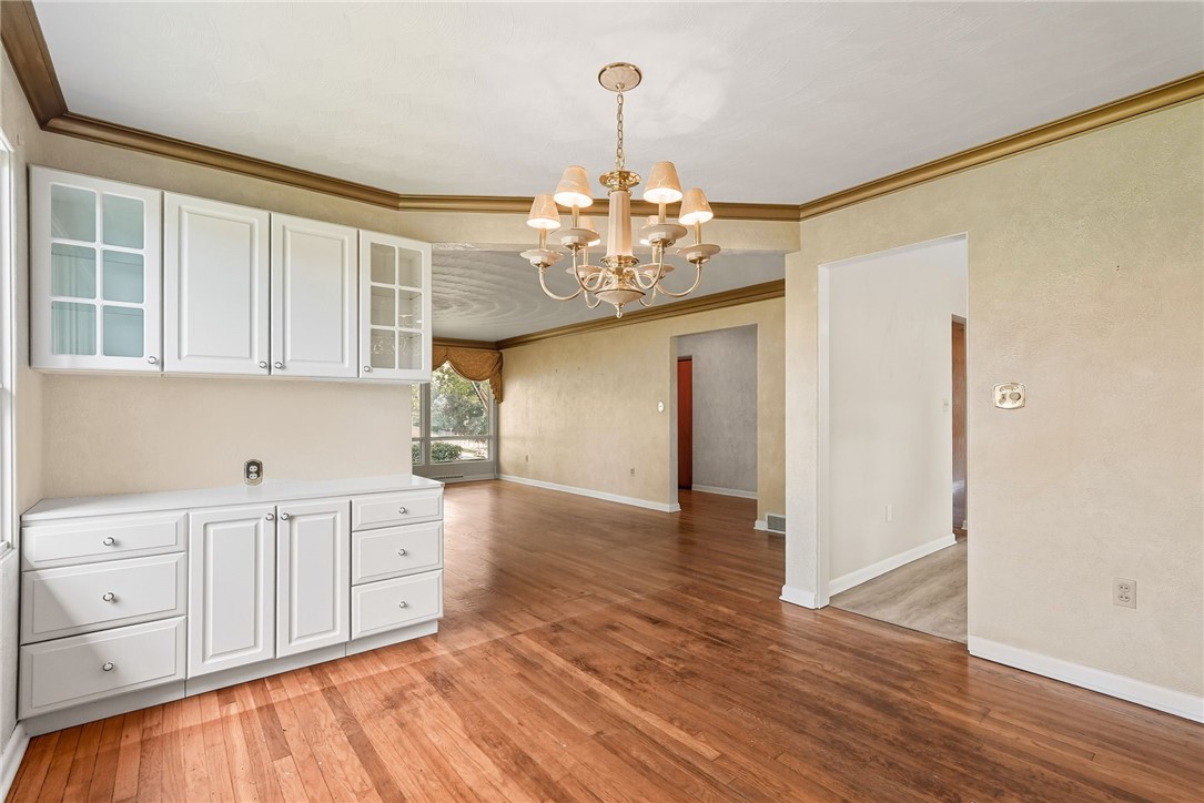126 Meadowbrook Rd