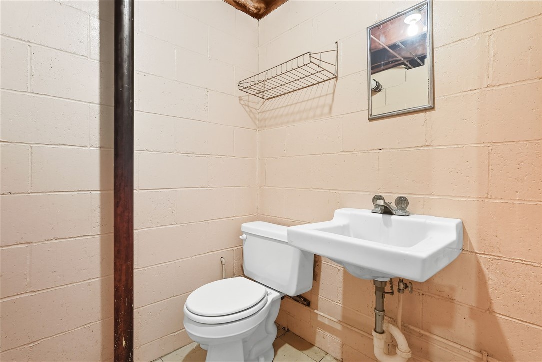 126 Meadowbrook Rd