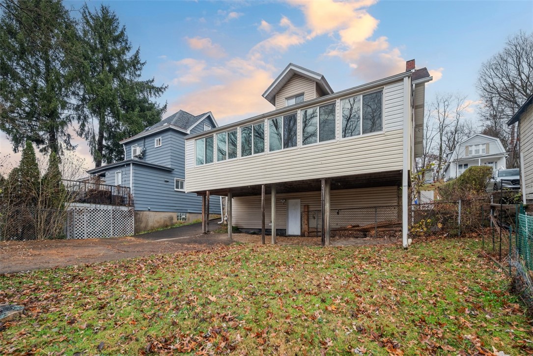 65 Courtney St
